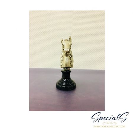 "Pferdekopf" vernickelte Bronzefigur mit handbemalten Details