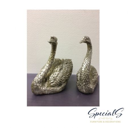 "Schwanen Päärchen" vernickelte Bronzefigur mit handbemalten Details