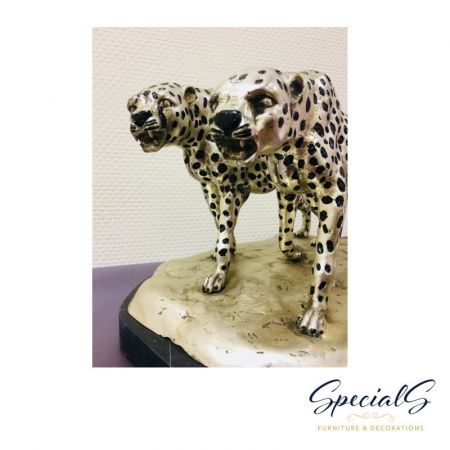 "Herumstreifende Geparden" Bronzefiguren vernickelt mit handbemalten Akzenten