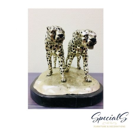 "Herumstreifende Geparden" Bronzefiguren vernickelt mit handbemalten Akzenten