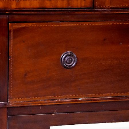 Antiker Mahagoni-Kleiderschrank aus England, ca. 1910 – Funktionaler Garderobenschrank mit feiner Patina und abnehmbarer Krone.