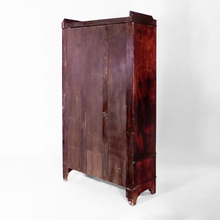 Antiker Mahagoni-Kleiderschrank aus England, ca. 1910 – Funktionaler Garderobenschrank mit feiner Patina und abnehmbarer Krone.
