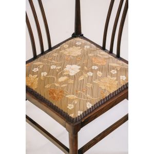 Antiker corner chair / Eckstuhl mit aufwenidgen Bandintarsien und floralem Sitzposter