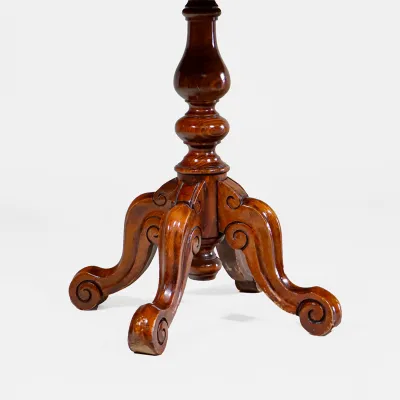 Tripod Beistelltisch