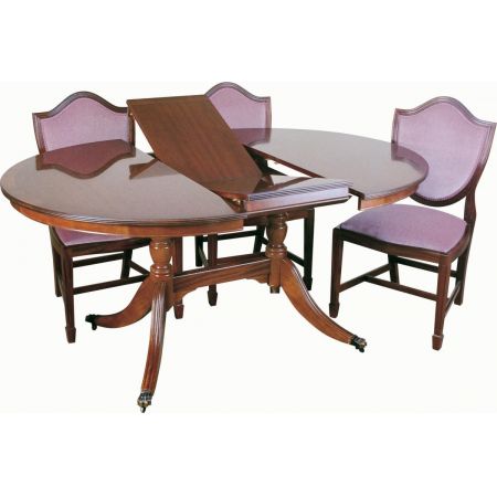 Großer Esstisch "Northhampton" in Mahagoni