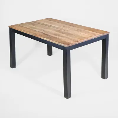 Industrial Esstisch aus massivem Mangoholz & Metall