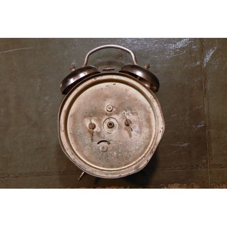 Vintage Wecker mit römischem Zifferblatt