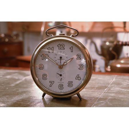 Vintage Wecker in Gold