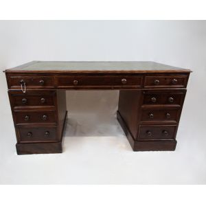 Antiker Schreibtisch aus Mahagoni, England 1860