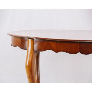 Handpolierter Mahagoni Esstisch "Queen Anne"