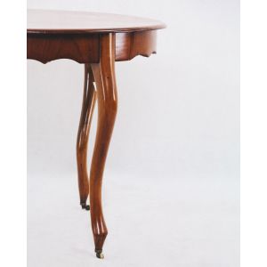 Handpolierter Mahagoni Esstisch "Queen Anne"