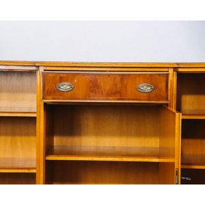 Nobles Heldense Breakfront Sideboard, Eibe - sofort lieferbar