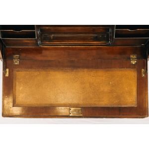 Eleganter Sekretär mit Cabriole Legs