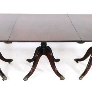 Ausziehbarer englischer Esstisch im Regency Stil, in Mahagoni