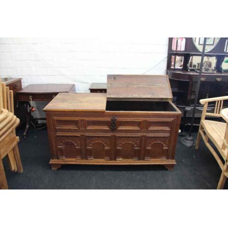 Massive Truhe Hochzeitstruhe massive Eiche