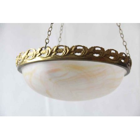 Antike Alabaster-Deckenschale mit Messingeinfassung