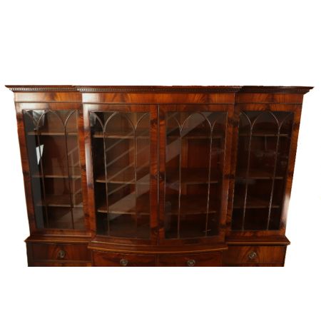 BOW Breakfront bookcase/ Vitrineschrank aus England um 1860