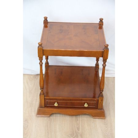 Lamp Table, Beistelltisch, Sofatisch in Eibe mit zwei Etagen