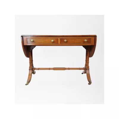 Schreibtisch aus Eibe / Ladies desk mit grünem Leder