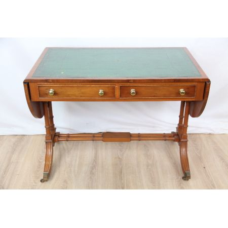 Schreibtisch aus Eibe / Ladies desk mit grünem Leder