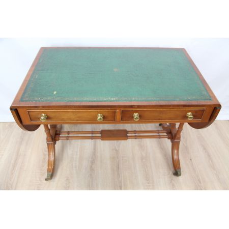 Schreibtisch aus Eibe / Ladies desk mit grünem Leder