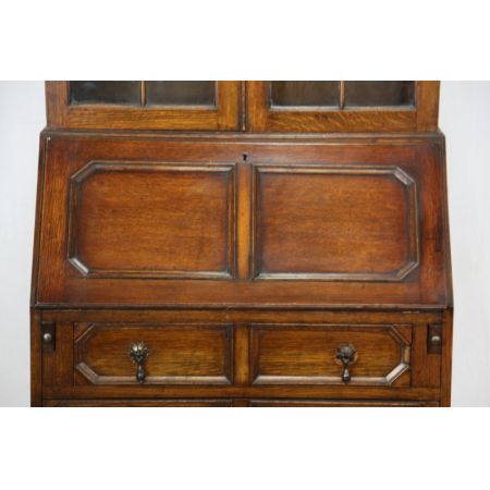 Antiker Aufsatzsekretär aus massivem Eichenholz im Jacobean Stil