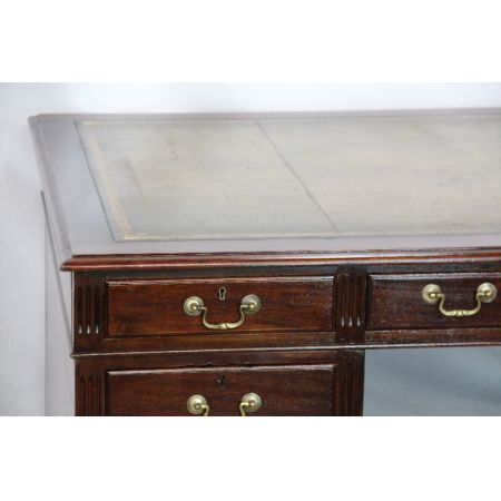 Schreibtisch England Massiv Mahagoni Prägelederplatte