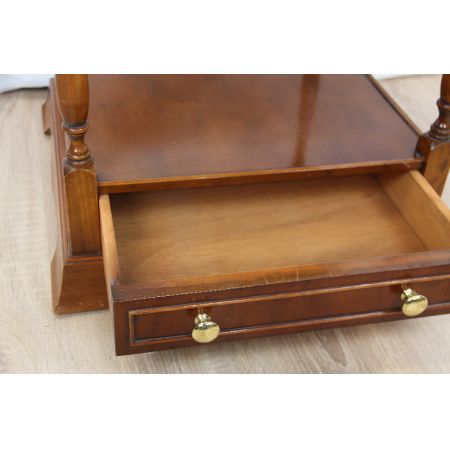 Lamp Table Eibe, Lampentisch in Eibe
