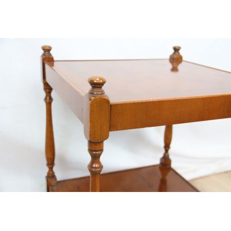 Lamp Table Eibe, Lampentisch in Eibe