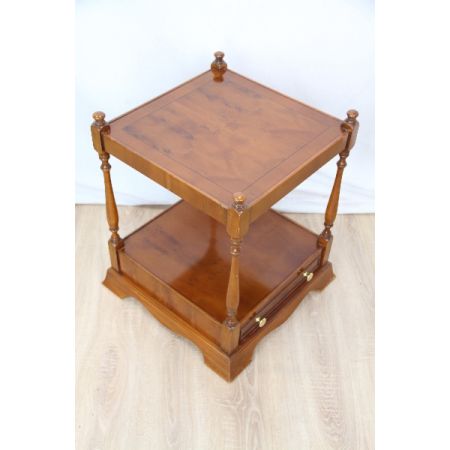 Lamp Table Eibe, Lampentisch in Eibe
