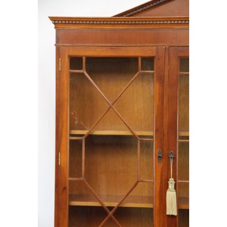 Eibe bookcase Bücherschrank Vitrinenschrank Bücherschrank in Eibe