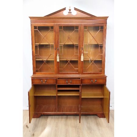 Eibe bookcase Bücherschrank Vitrinenschrank Bücherschrank in Eibe