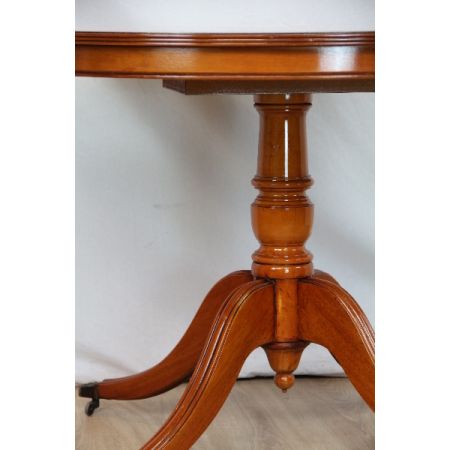 Esstisch  Eibe aussziehbar  Pillartable Patina