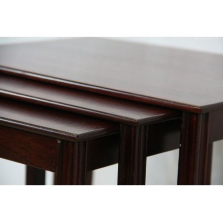Original englisches Edwardian Nest of Tables, Massivholz Mahagoni