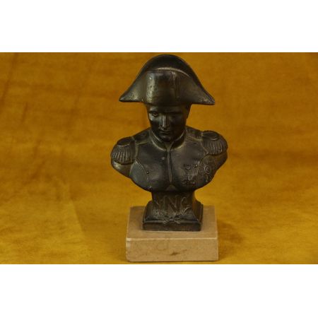 Figur Napoleon Schwarz auf Sockel