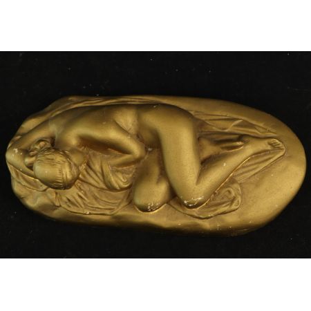 Figur Frau schlafend