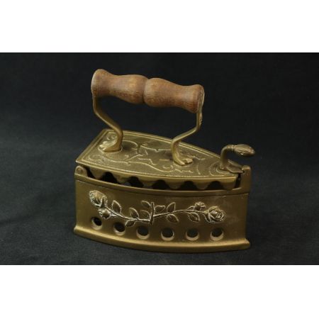 Bügeleisen  Messing  France  Konfektdose