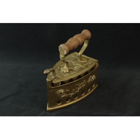 Bügeleisen  Messing  France  Konfektdose