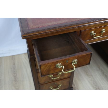 Antiker Schreibtisch/ pedestal desk aus massivem Mahagoni mit Lederplatte