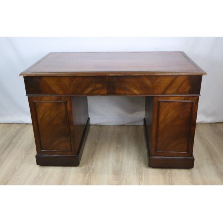 Antiker Schreibtisch/ pedestal desk aus massivem Mahagoni mit Lederplatte