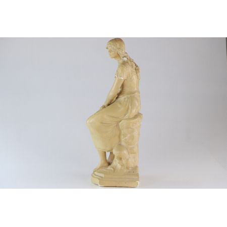 Antike Skulptur aus Frankreich "Sitzende Frau"