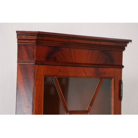Eckschrank  Mahagoni  England Regency Verglasung