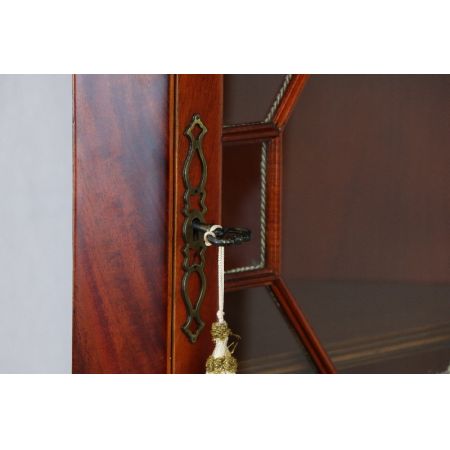 Eckschrank  Mahagoni  England Regency Verglasung