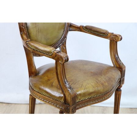 Französischer Armlehnstuhl / Arm Chair  aus Leder, restauriert