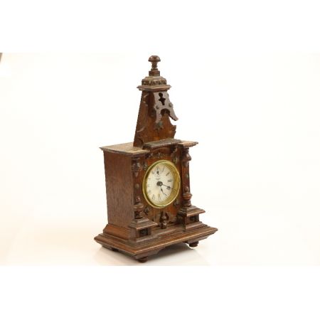 Antike Kaminuhr aus Holz