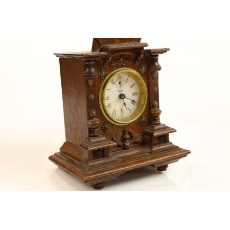 Antike Kaminuhr aus Holz