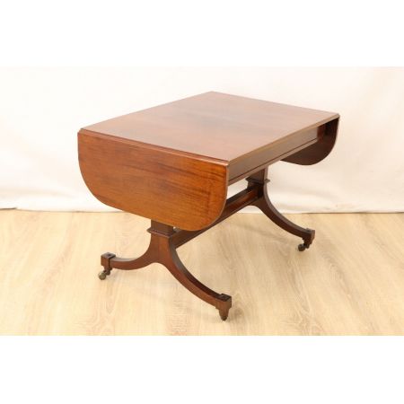 Sofatisch, Kaffeetisch / Coffee Table, Mahgoni, aus England mit Patina