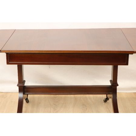 Sofatisch, Kaffeetisch / Coffee Table, Mahgoni, aus England mit Patina