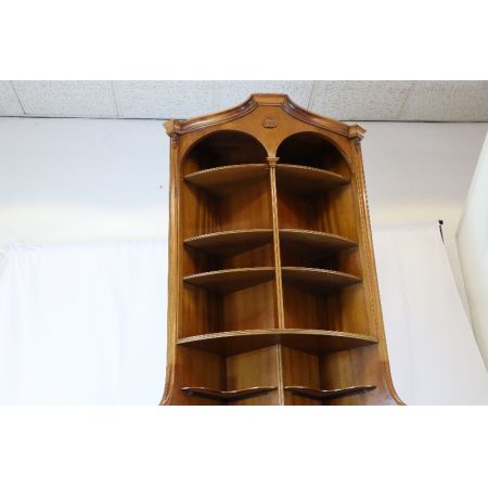 Antikes Corner Cupboard aus Mahagoni und Nussbaum, England 1900