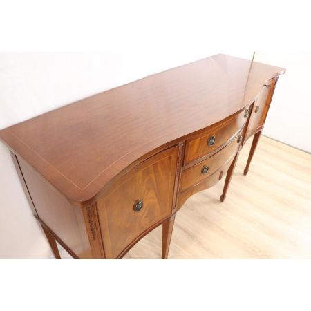 Antikes Sideboard mit besonderer Patina